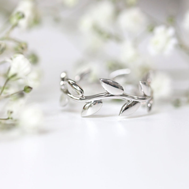 Ethically Sourced Platinum Leaf Wave Ring